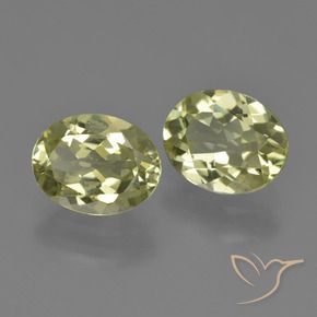 Pedras preciosas de Sillimanita amarelo médio natural de 3.78 ct, oval, VVS