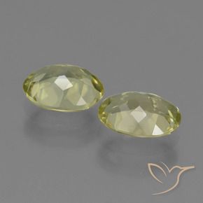 Pedras preciosas de Sillimanita amarelo médio natural de 3.81 ct, oval, VVS-VS