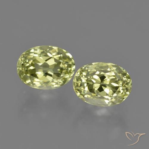 3.65ctw Natural Amarelo verde Sillimanita, oval, VVS-VS