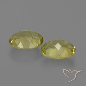 Pedras preciosas de Sillimanita amarelo médio natural de 2.61 ct, oval, VS