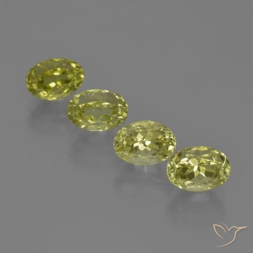 4.75ctw Natural amarelo médio Sillimanita, oval, VVS-VS
