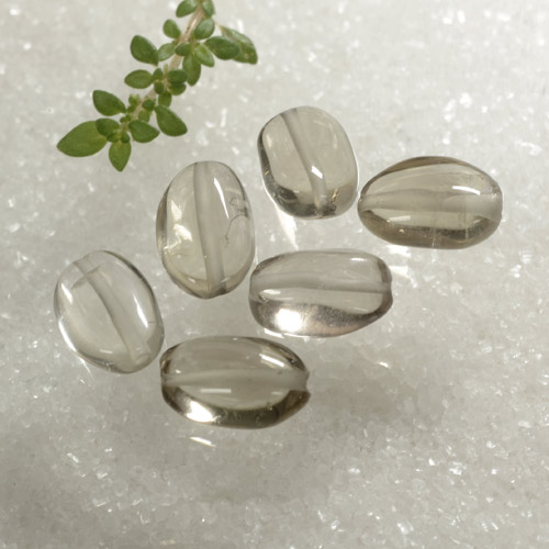 Pedras preciosas de Quartzo Fumê Madeira Muito Clara Castanho natural de 8.86 ct, oval, Transparente