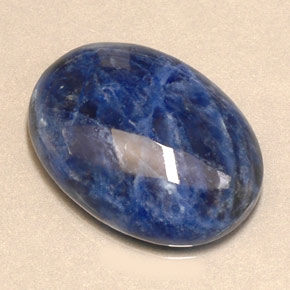 Sodalita Violeta Azul Natural 11.49ct, Corte Oval, Opaco