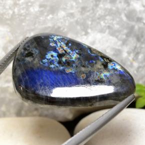 Espectrolita multicolorido natural 24,80ct, forma extravagante, opaco