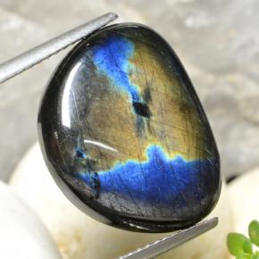 Espectrolita multicolorido natural 9,04ct, forma extravagante, opaco