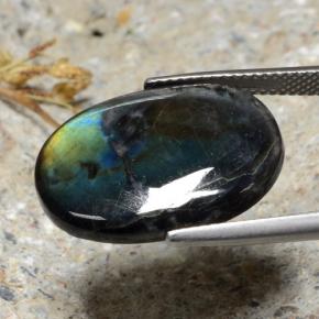 Espectrolita multicolorido natural 9,95ct, corte oval, opaco