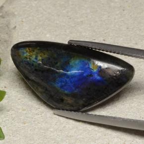Espectrolita multicolorido natural 10,00ct, forma extravagante, opaco