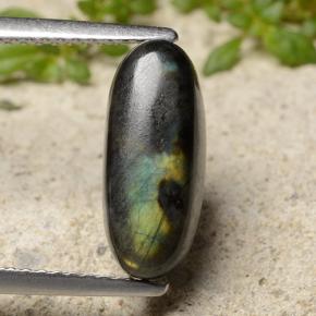 Espectrolita multicolorido natural 2,84ct, corte oval, opaco