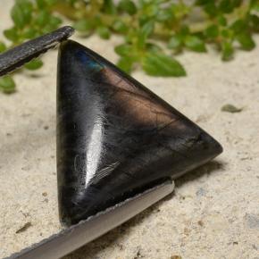 Espectrolita multicolorido natural 4,11ct, trillion, opaco
