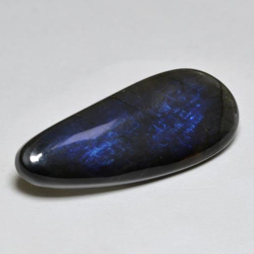 Espectrolita multicolorido natural 6,86ct, forma extravagante, opaco