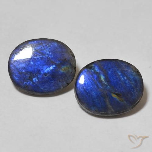3.76ctw Natural Multicolorido Spectrolite, oval, Opaco