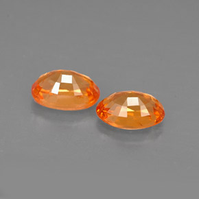 Pedras preciosas de granada espessartita laranja natural de  ct, corte oval, VS-SI