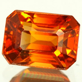 Granada espessartita Tangerina Natural 0.91ct, Corte Esmeralda, VVS-VS