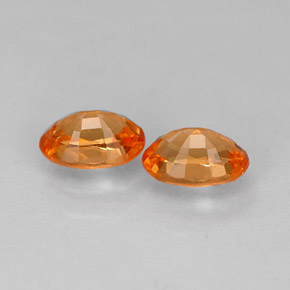 Pedras preciosas de granada espessartita laranja natural de  ct, corte oval, VVS-VS