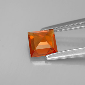 Granada espessartita laranja natural 0,65ct, quadrado, VS-SI