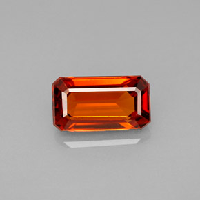 Granada espessartita laranja natural 2,38ct, corte esmeralda, VS