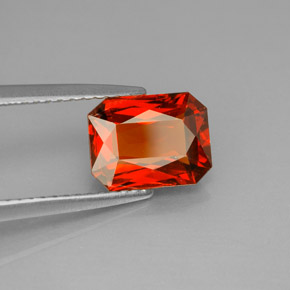 Granada espessartita vermelho natural 2,42ct, corte esmeralda, VVS-VS