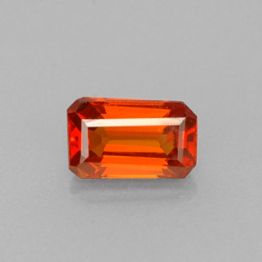 Granada espessartita laranja natural 0,71ct, corte esmeralda, VVS