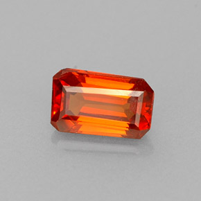 Granada espessartita laranja natural 0,71ct, corte esmeralda, VVS