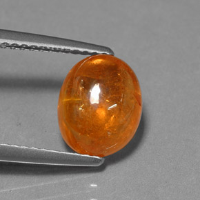 Granada espessartita laranja natural 4,22ct, corte oval, translúcido