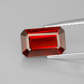 Granada espessartita laranja natural 3,31ct, corte esmeralda, VS