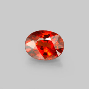 Granada espessartita vermelho natural 2,49ct, corte oval, VS