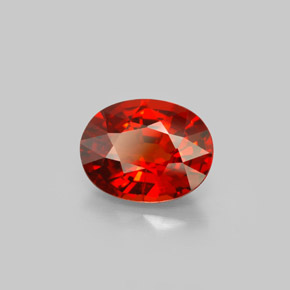 Granada espessartita vermelho natural 2,60ct, corte oval, VS