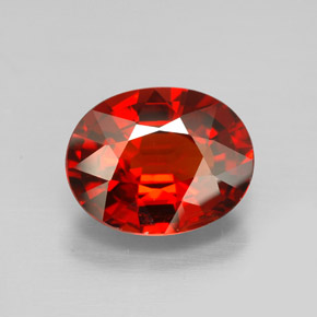 Granada espessartita vermelho natural 3,77ct, corte oval, VS