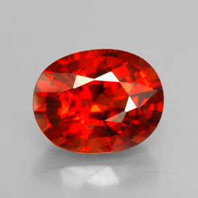 Granada espessartita vermelho natural 4,14ct, corte oval, VS
