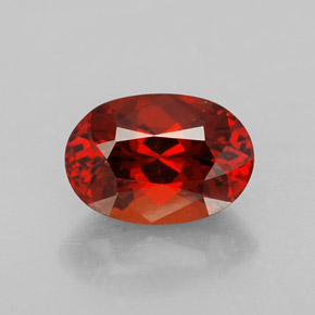 Granada espessartita vermelho natural 2,78ct, corte oval, VS