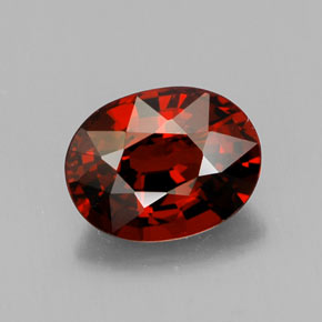 Granada espessartita vermelho natural 2,73ct, corte oval, VVS