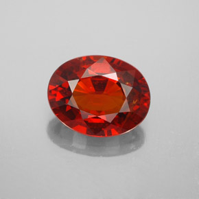 Granada espessartita vermelho natural 3,36ct, corte oval, VS-SI