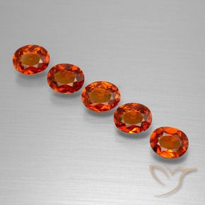 Pedras preciosas de Granada espessartita vermelho intenso natural de 2.38 ct, oval, VS
