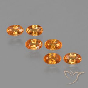 Pedras preciosas de Granada espessartita Laranja brilhante natural de 2.43 ct, oval, VS