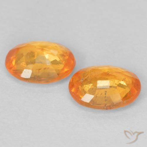 Pedras preciosas de Granada espessartita Laranja brilhante natural de 0.79 ct, oval, VS