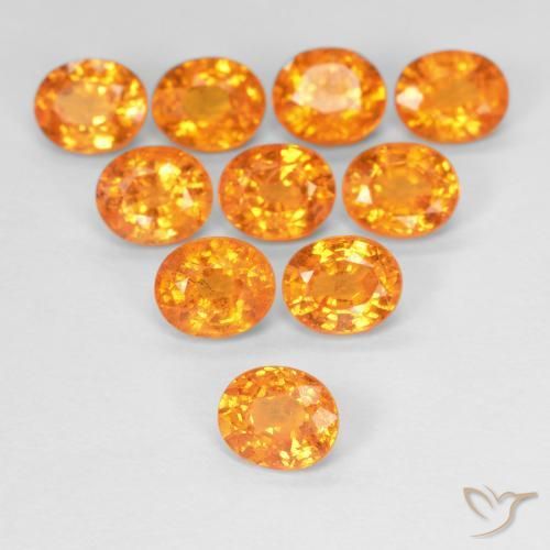 Granada espessartita Laranja Médio Natural 0.55ct, oval, VS