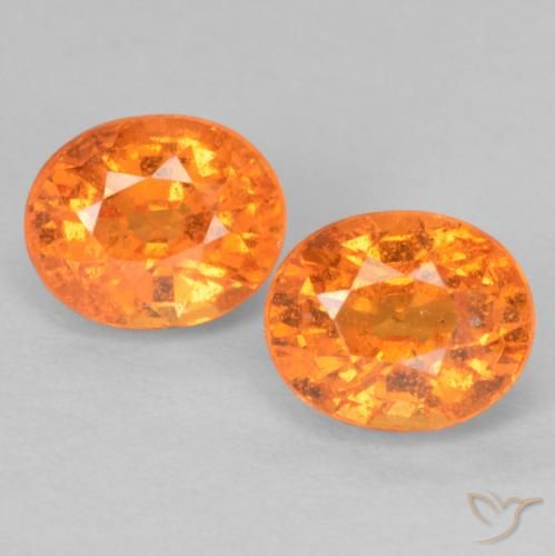 Granada Spessartita laranja 1,44 ct, corte oval de 5,2 x 4,2 mm de Moçambique, Photo A