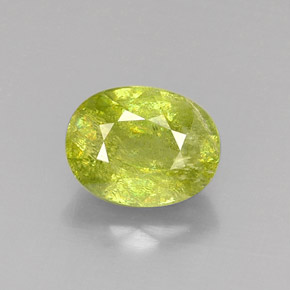 Esfena verde natural 5,59ct, corte oval, SI