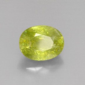 Esfena verde natural 5,59ct, corte oval, SI