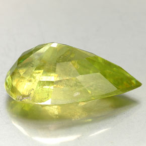 Esfena verde natural 5,24ct, formato de pêra, SI