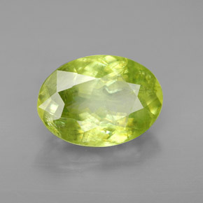 Esfena verde natural 3,86ct, corte oval, SI