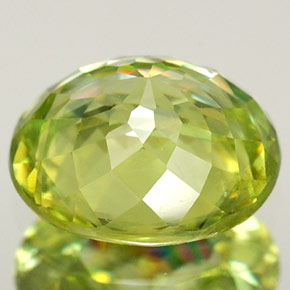 Esfena multicolorido natural 1,76ct, corte oval, VVS