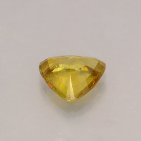 Esfena amarelo natural 0,94ct, trillion, VS