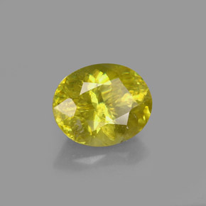 Esfena verde natural 1,74ct, corte oval, VS-SI