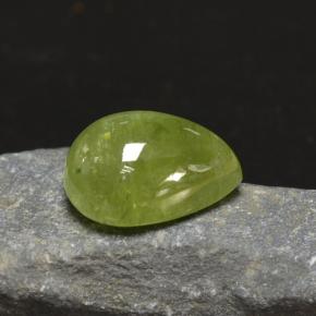 Esfena verde natural 6,90ct, formato de pêra, translúcido