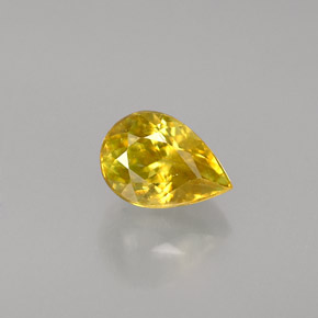 Esfena amarelo natural 0,98ct, formato de pêra, VS