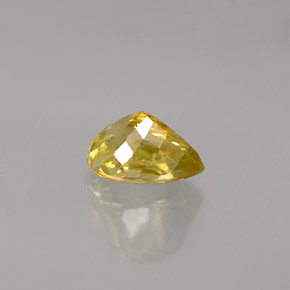 Esfena amarelo natural 0,98ct, formato de pêra, VS