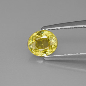 Esfena amarelo natural 0,75ct, corte oval, VS