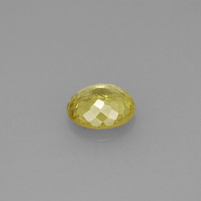 Esfena amarelo natural 0,75ct, corte oval, VS