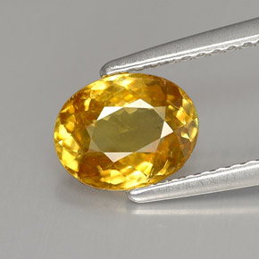Esfena Amarelo Dourado Natural 1.43ct, Corte Oval, VS